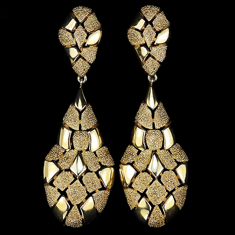 Trifari Polished and Patterned Gold Articulated Snakeskin Pendant Clip Earrings